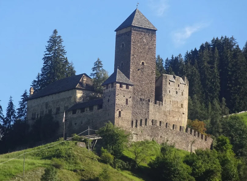 Castel Vanga, Italy